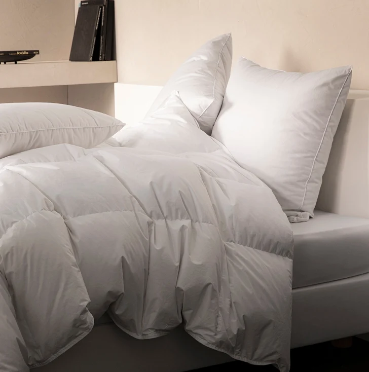 Couette Naturelle en Duvet et Plumes