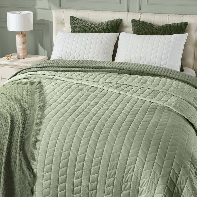 Wonderful® Striped Dobby Quilt Set – Washed Microfiber Back, Lightweight & Modern Diamond Quilting