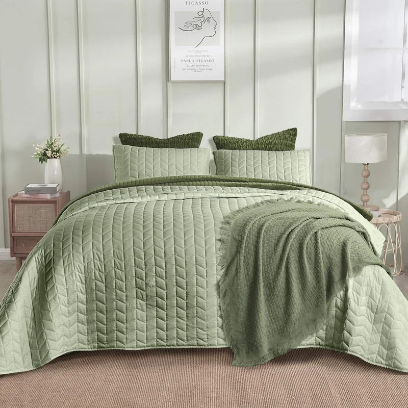 Wonderful® Striped Dobby Quilt Set – Washed Microfiber Back, Lightweight & Modern Diamond Quilting