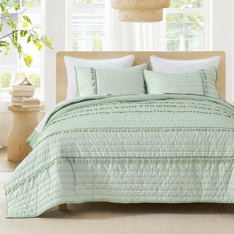 Wonderful Fringed Cut-Jacquard Coverlet Set — Textured Boho Quilt, 3-Piece