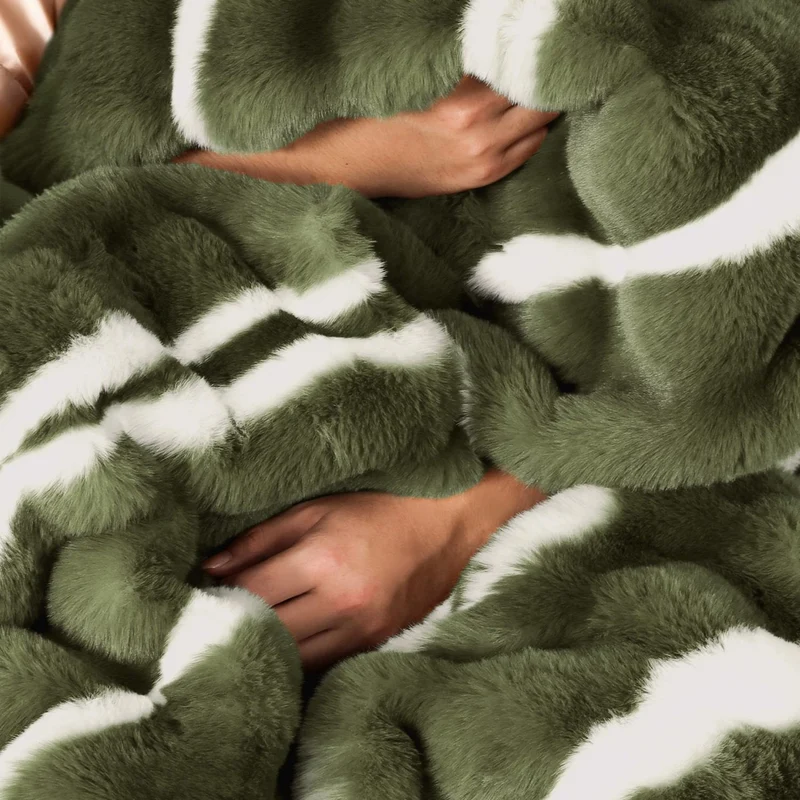 Wonderful Fluffy Faux Rabbit Fur Luxury 3-Piece Comforter Set, Tiger Print Plush Bedding