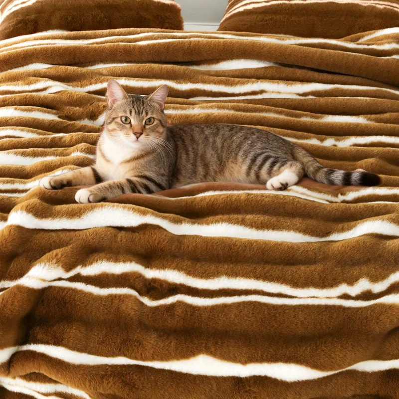 Wonderful Fluffy Faux Rabbit Fur Luxury 3-Piece Comforter Set, Tiger Print Plush Bedding