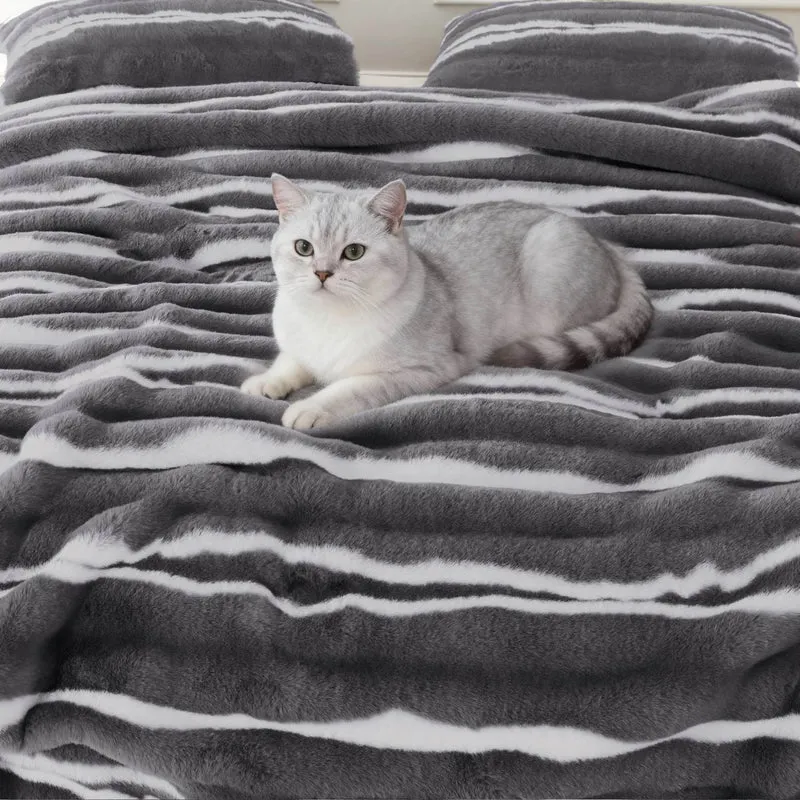 Wonderful Fluffy Faux Rabbit Fur Luxury 3-Piece Comforter Set, Tiger Print Plush Bedding