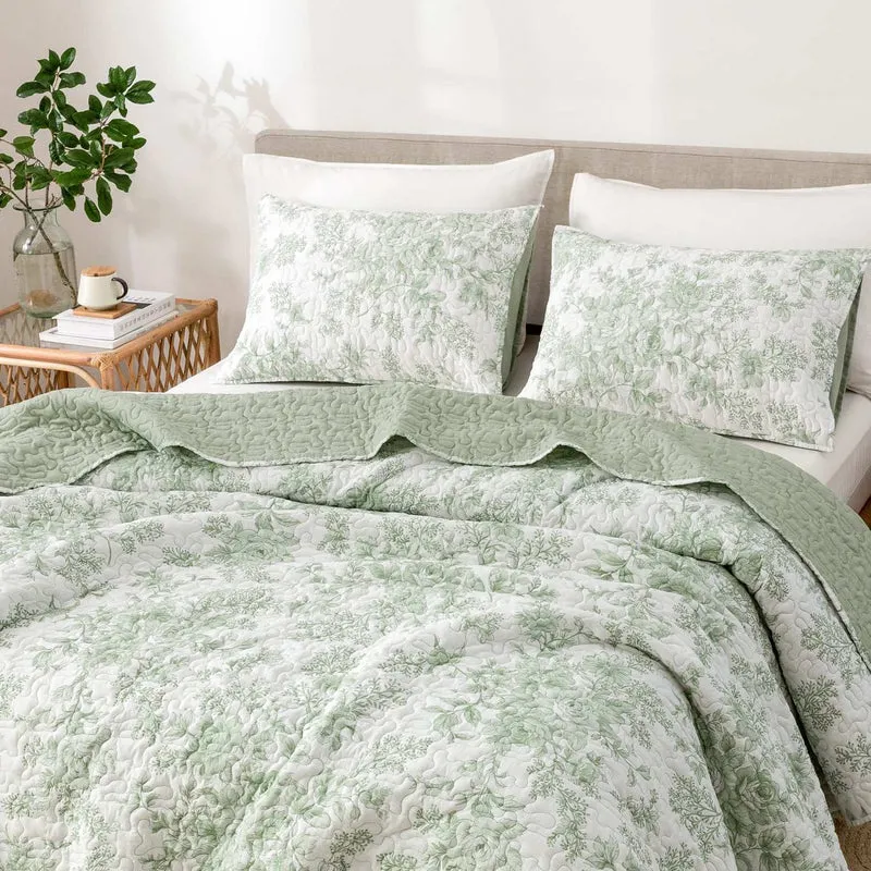 Wonderful Vintage Rose Reversible Quilt Set – 3-Piece Lightweight Cotton Floral Bedding