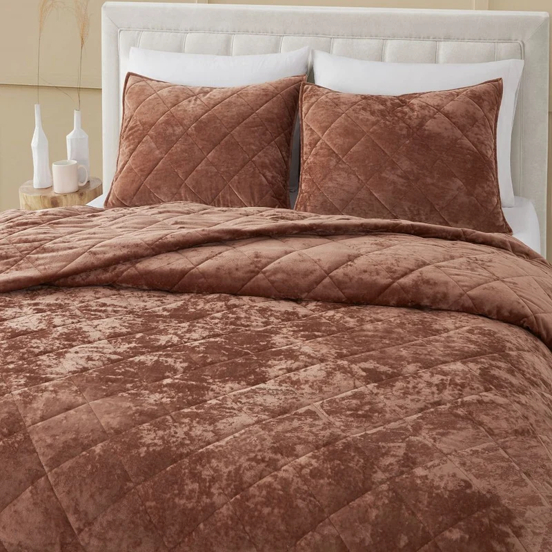 Wonderful Bedding Reddish-Brown Luxurious Velvet 3-Piece Quilt Set