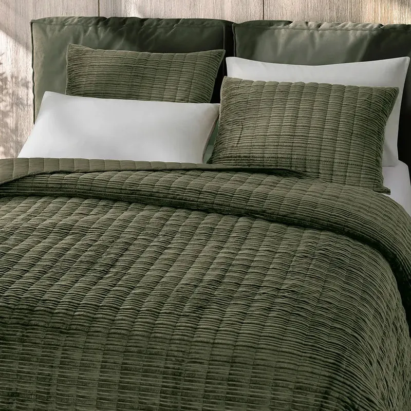 Wonderful® Ribbed Velvet Quilt Set – Corduroy-Textured 3-Piece Lightweight Bedding