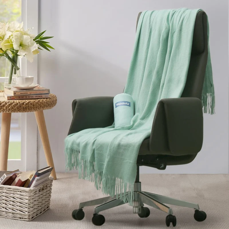 Wonderful Bedding Lightweight Knit Throw Blanket with Fringe