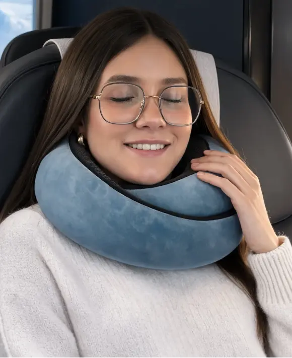 Pack Voyage - Oreiller + Masque 3D