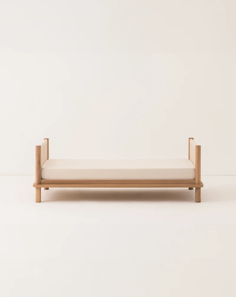 Junior bed in solid oak wood Latitude