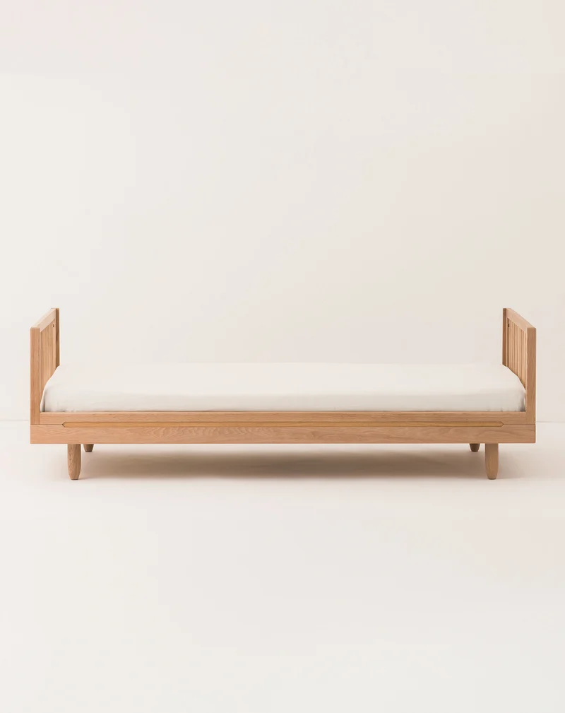 Oak wood single bed Pure