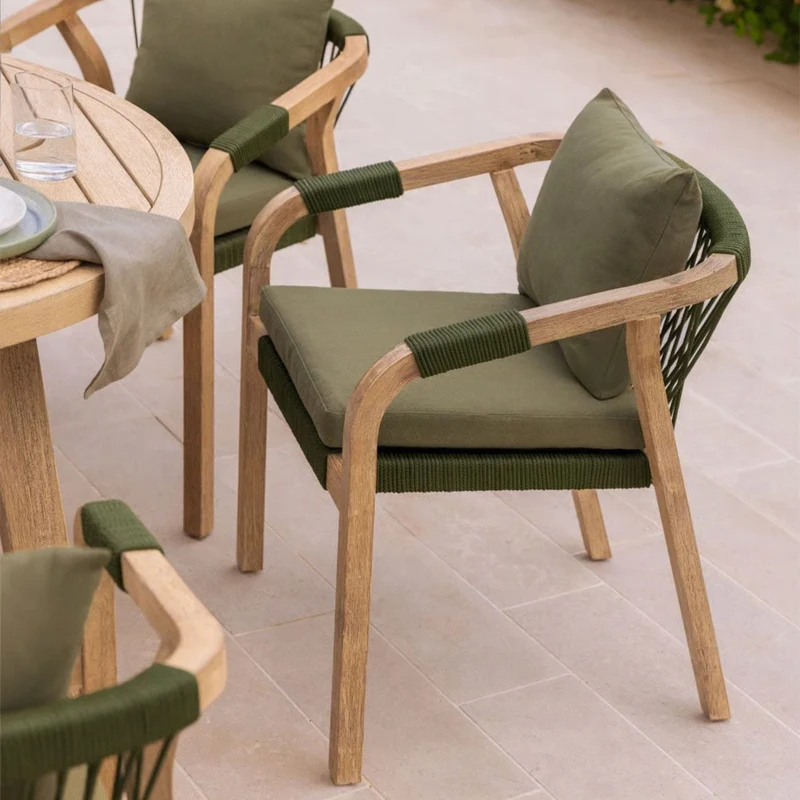 Lot de 2 chaises de jardin SKLUM Dubaï avec accoudoirs en bois d'acacia